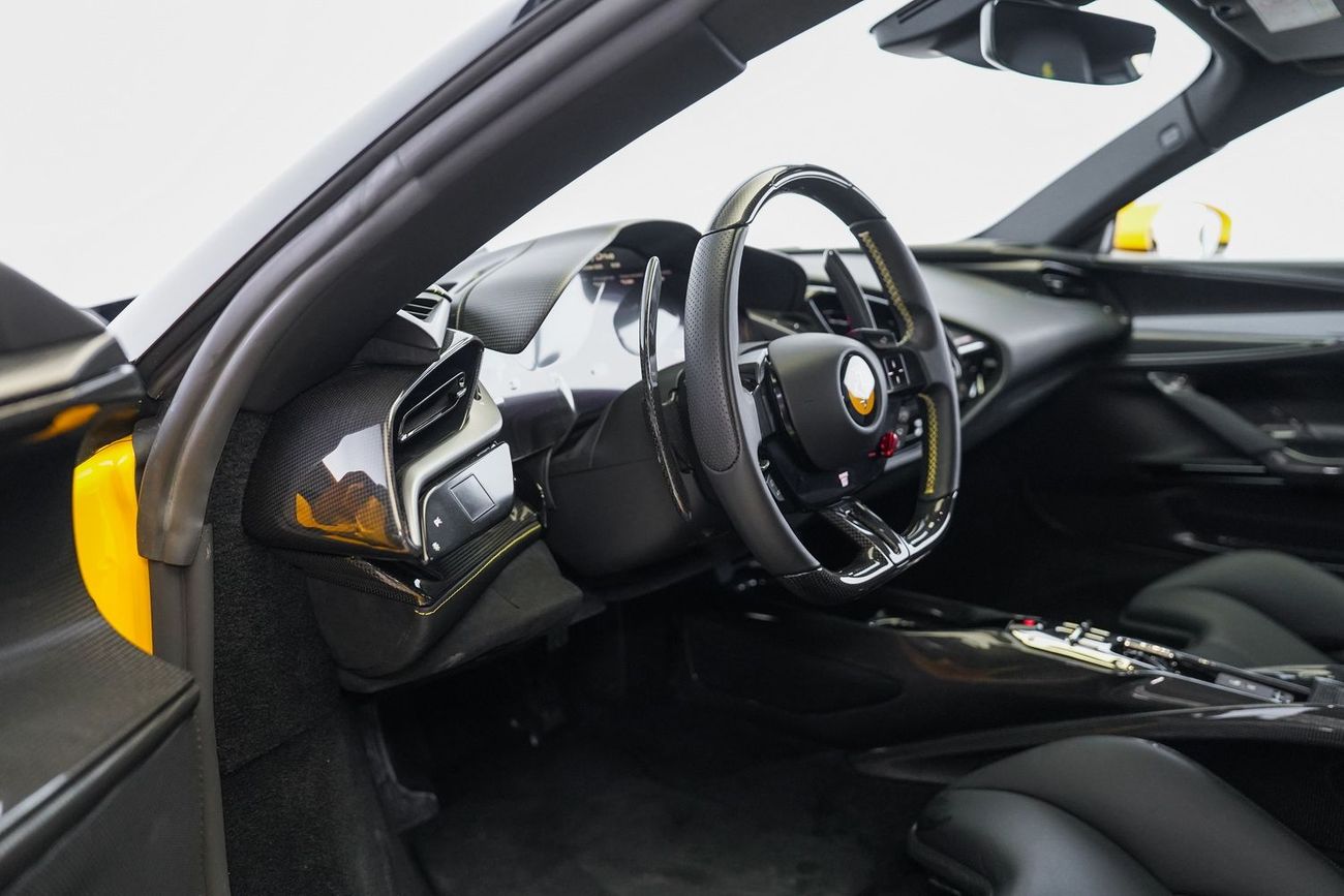 Ferrari SF90 Stradale ASSETTO FIORANO