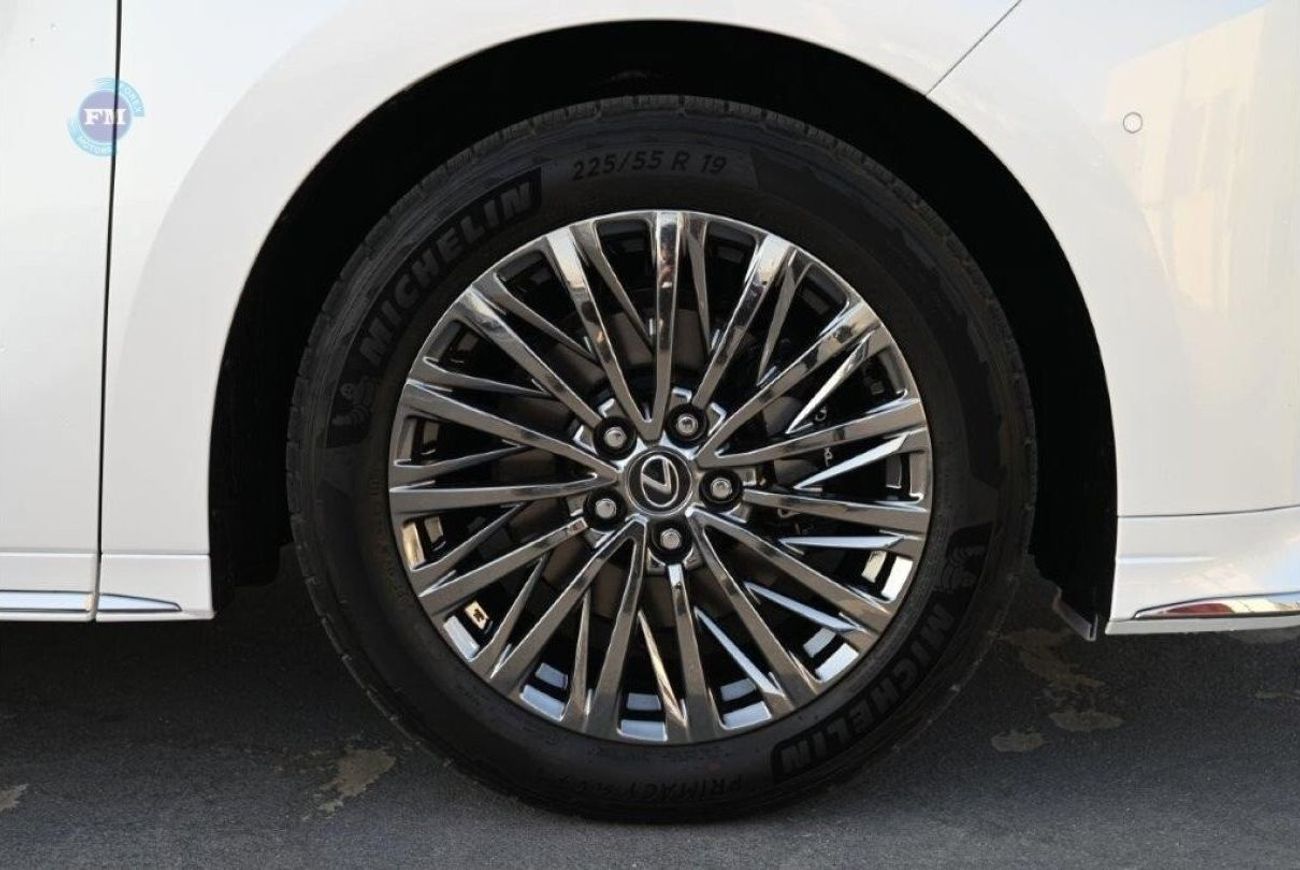 لكزس LM 350h 2.5L Automatic