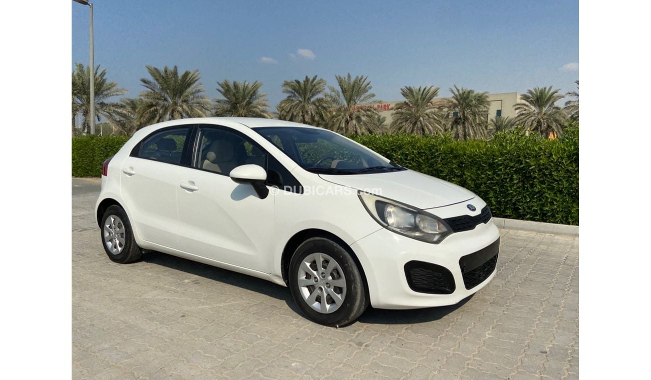 Kia Rio Kia Rio model 2015 GCC very celen I car km 173,459 price 21,000 m00971545994592