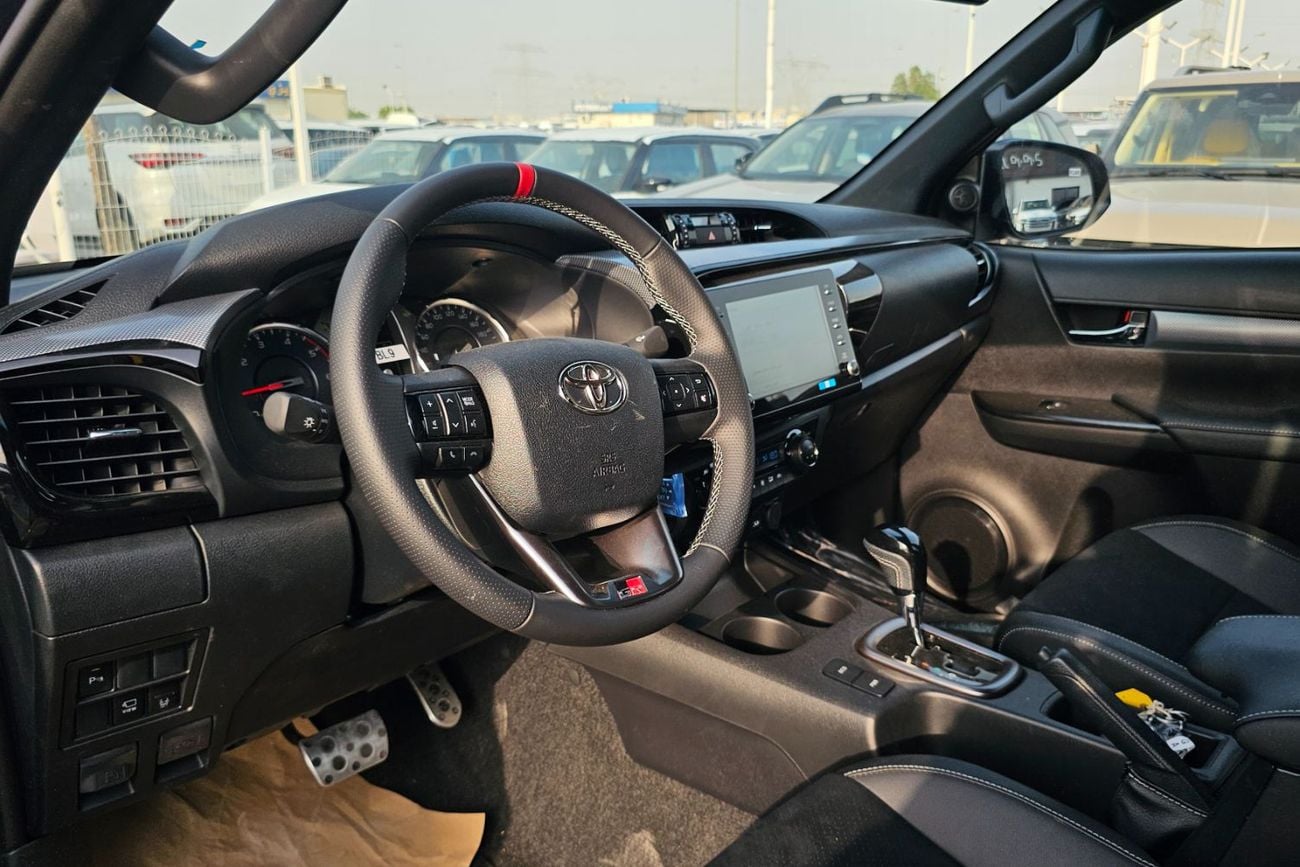 تويوتا هيلوكس GR SPORT HILUX D/C 4WD 2.8 DSL A/T EXL 2026
