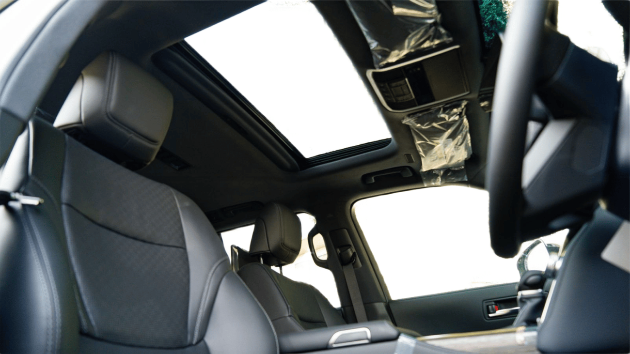 تويوتا لاند كروزر ECT0206 - RHD TLC300 VXR 3.3L Diesel Auto White w Black (Right Hand Drive)