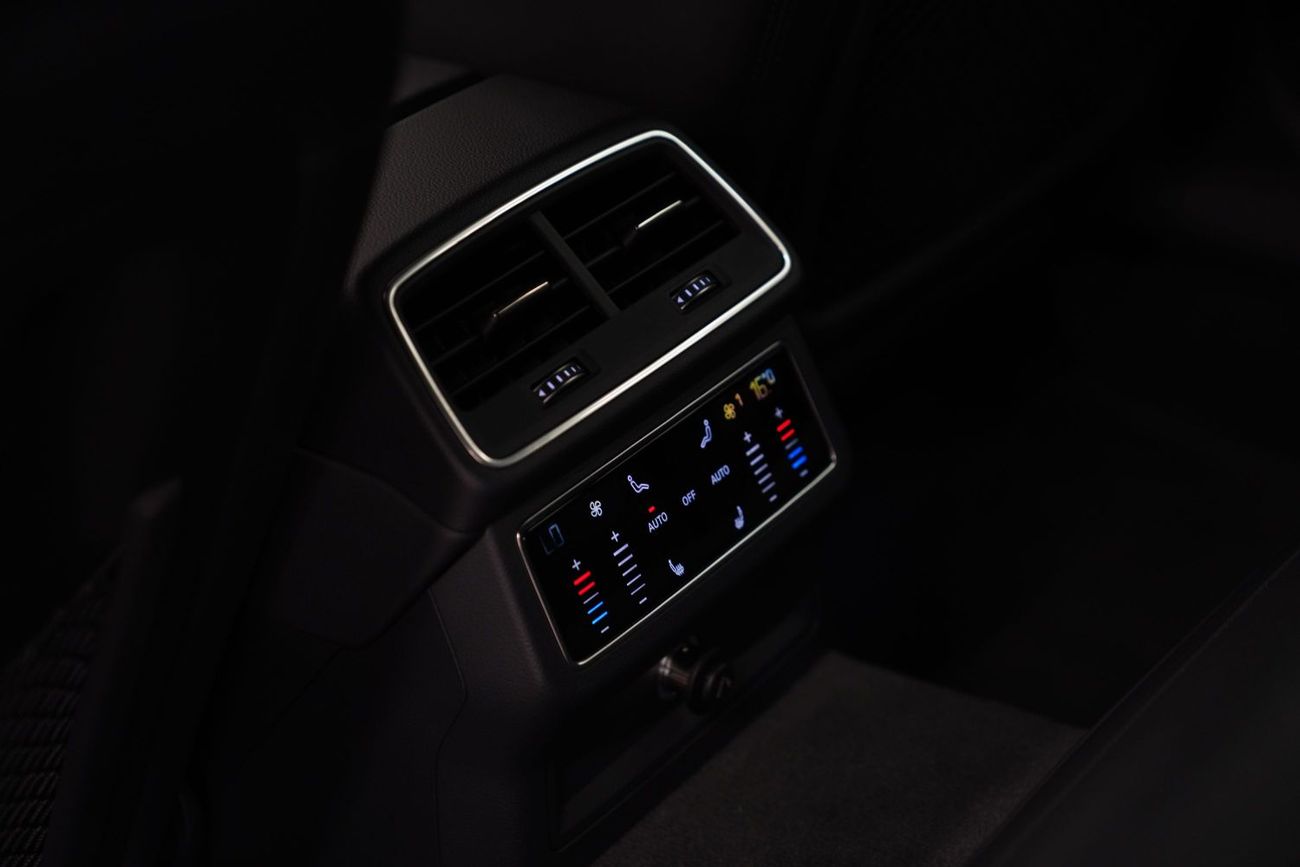 أودي RS6 quattro 4.0L