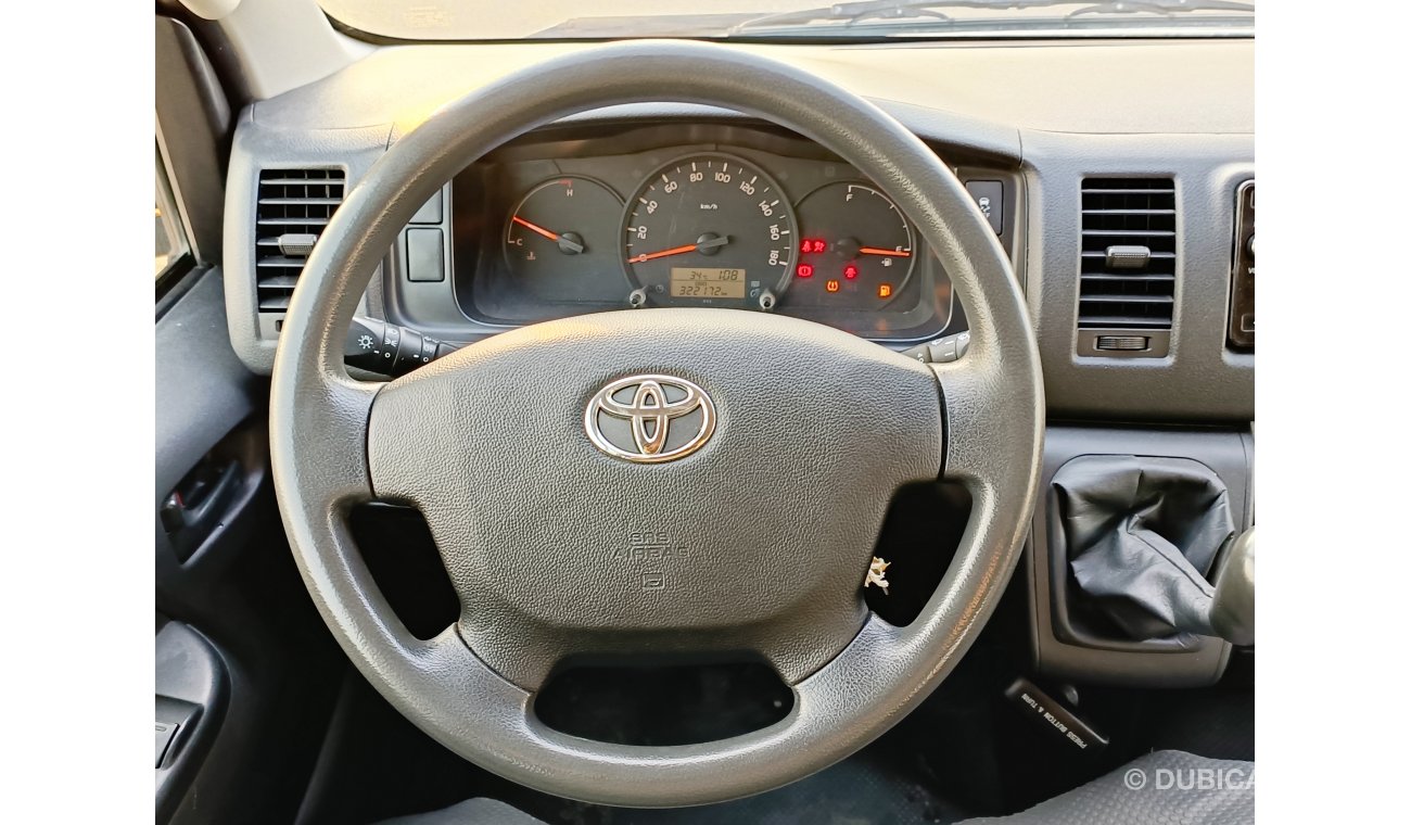 Toyota Hiace High Roof, 2.7L Petrol, Manual Gear Box / Rear A/C (LOT # 203348)