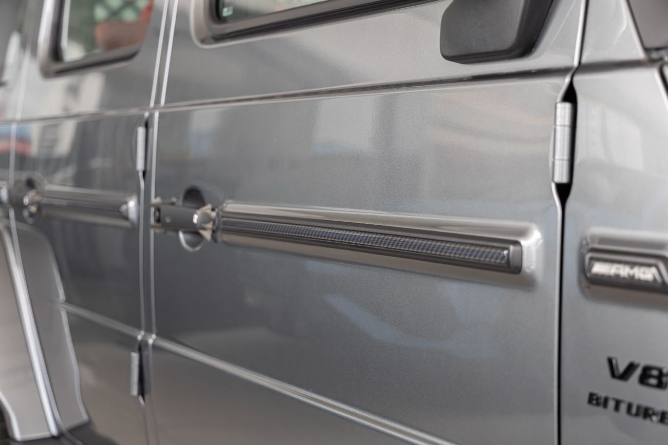 Mercedes-Benz G 63 AMG Double Night Pack|Fully Loaded|2026 Fully Cardbon Fiber |Gargash Auto Warranty PERFOMANCE PACKAGE