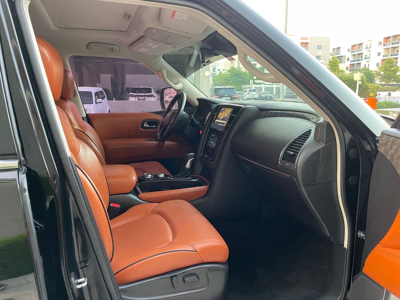 نيسان باترول LE Platinum 5.6L