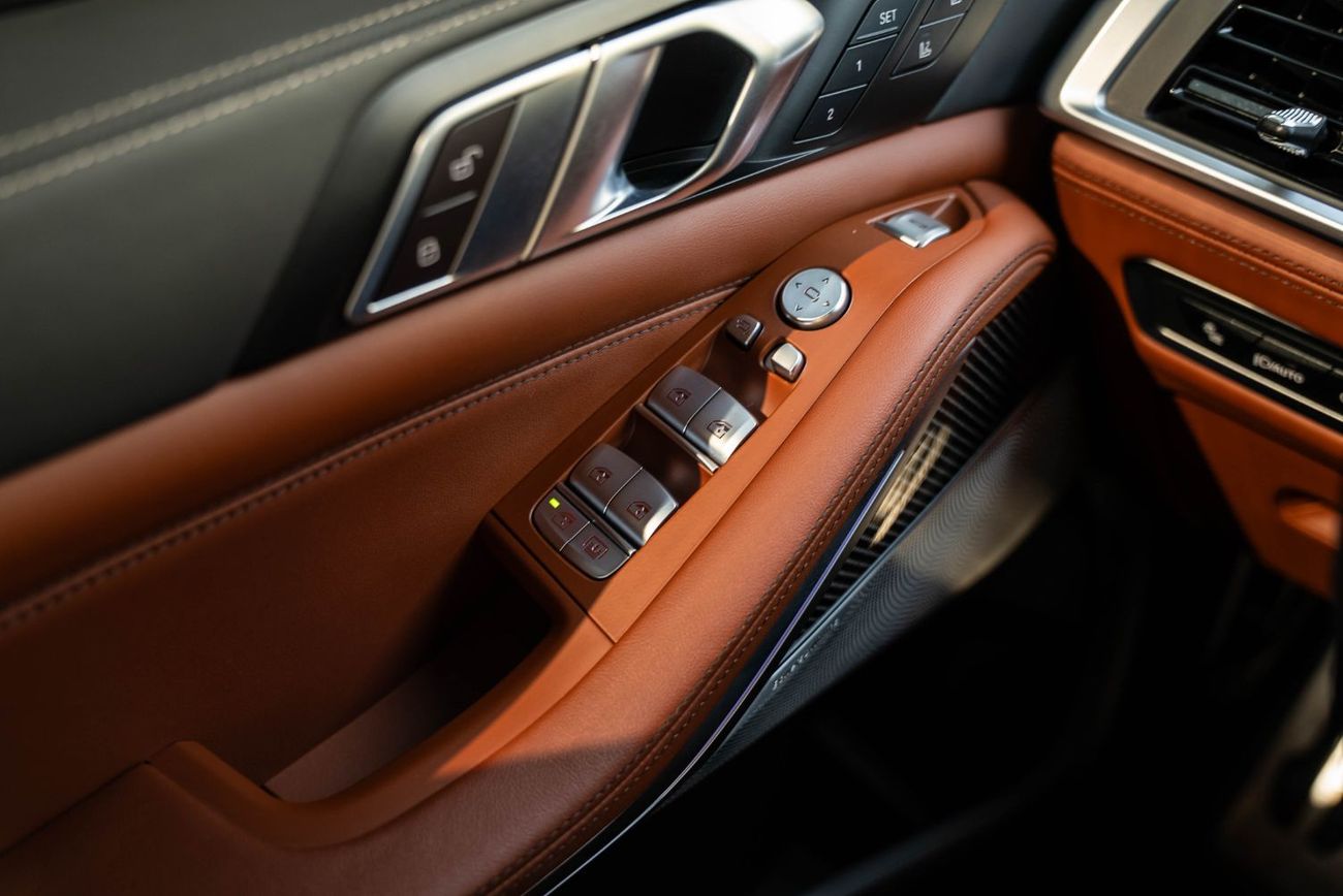 بي أم دبليو X7 xDriveM60i (6 Seats)