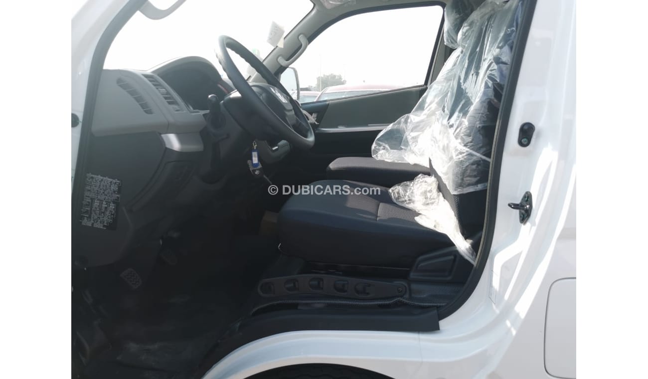 Foton View PETROL MODEL 2020 16 SEATS ELECTRIC AC MANUAL TRANSMISSION WITH ALLOY WHEEL EXPORT ONLY