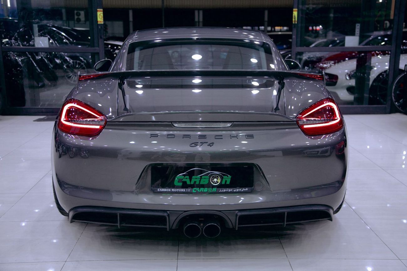 Porsche 718 Cayman GT4 4.0L (420 HP) M/T