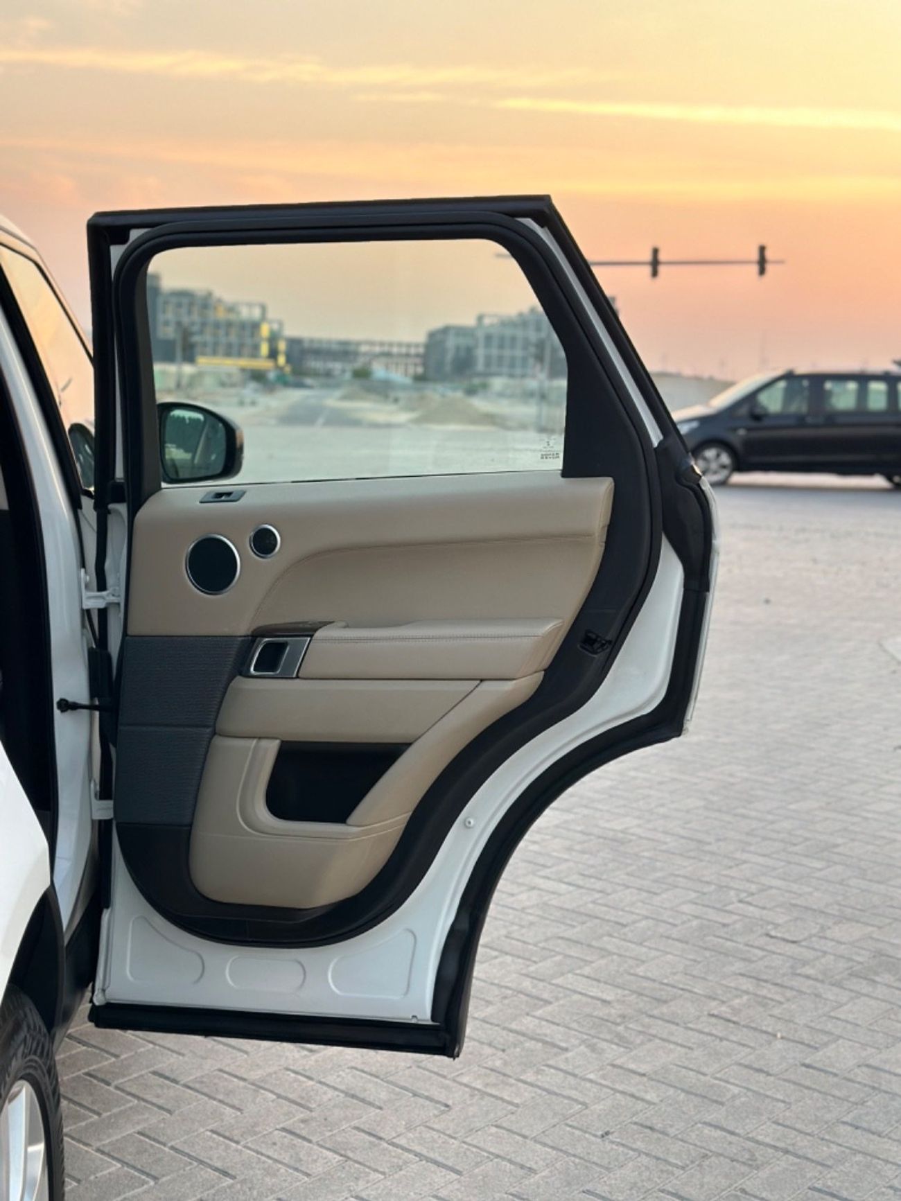 Land Rover Range Rover Sport MODEL 2017 GCC CAR PERFECT CONDITION INSIDE AND OUTSIDE FULL OPTION PANORAMIC ROOF LEATHER SEATS