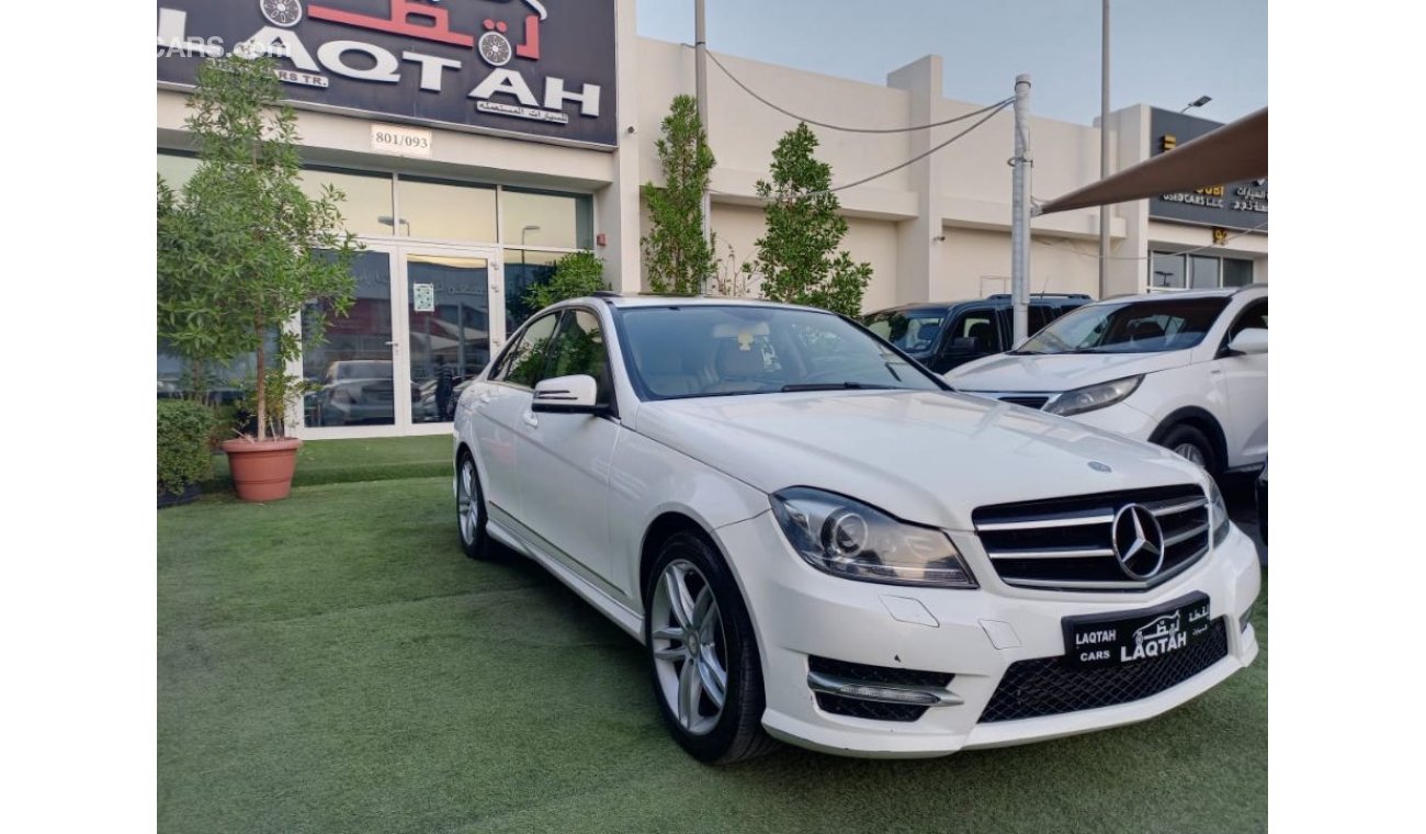 Mercedes-Benz C 250 MERCEDES C250 WHITE COULOUR SUNROOF LEATHER SEATS VERY GOOD CONDTION