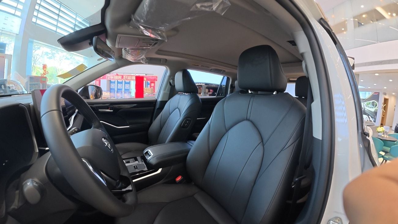 تويوتا هايلاندر Toyota Highlander/ 2025 /white