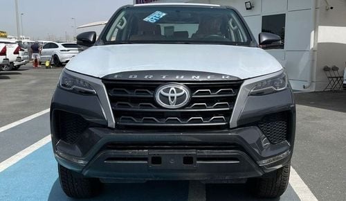 Toyota Fortuner Toyota Fortuner 2.7 L Suv 4WD 5 Doors