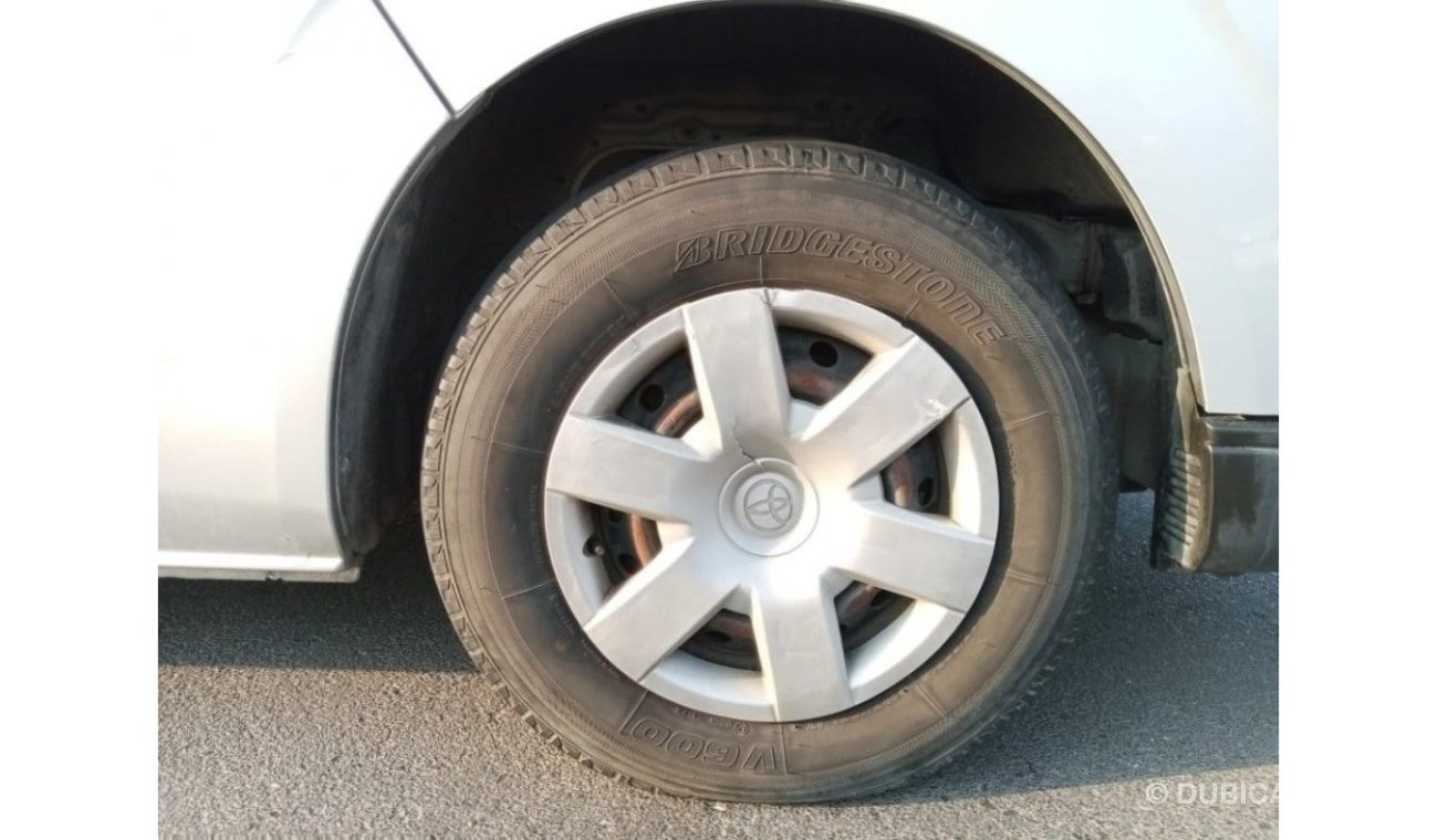 Toyota Hiace TOYOTA HIACE VAN RIGHT HAND DRIVE (PM891)