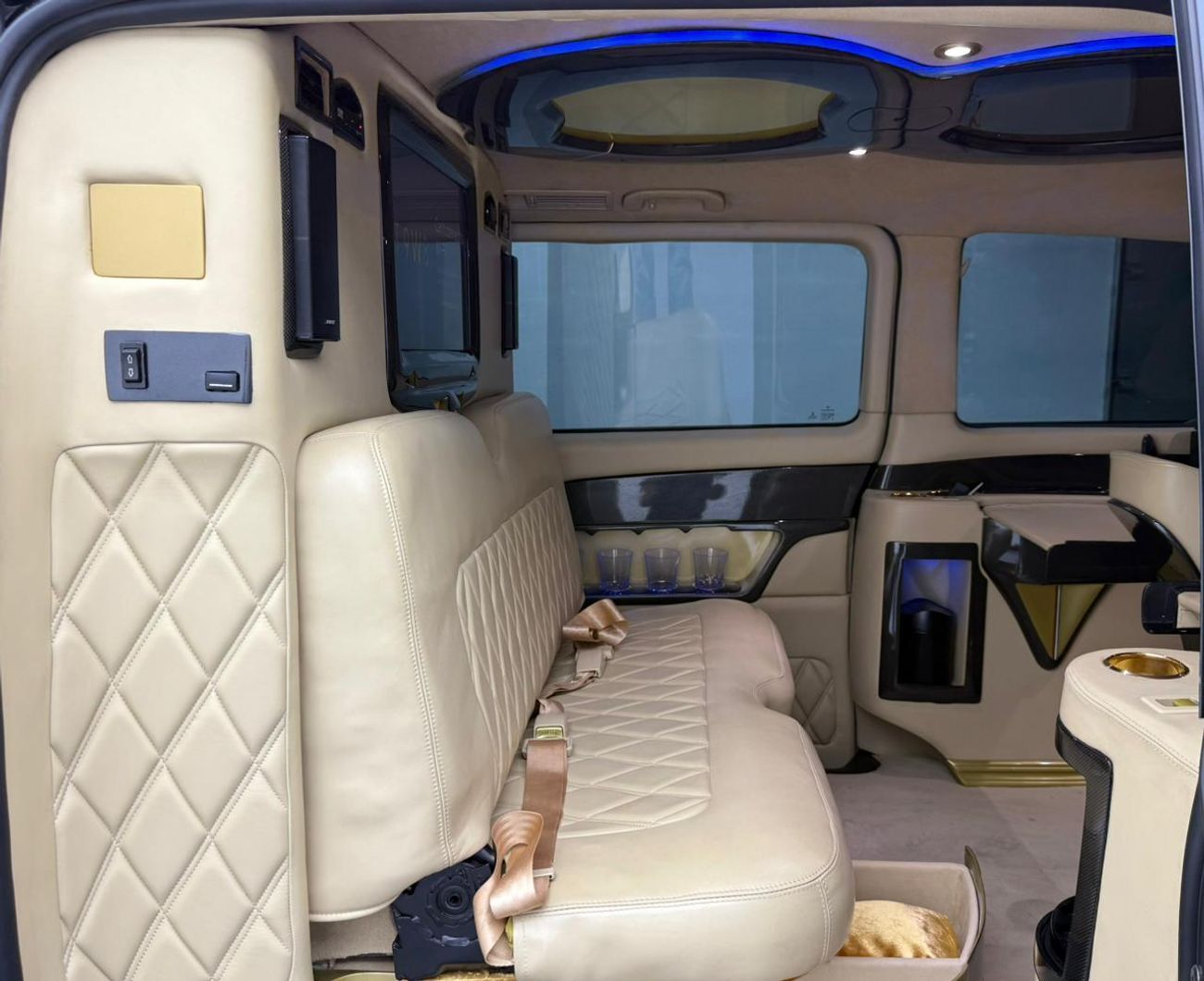 Mercedes-Benz V 250 2017 Mercedes Benz V250, Full Service History, Carbon Fiber Interior, Very Low Km, Fully Loaded, GCC