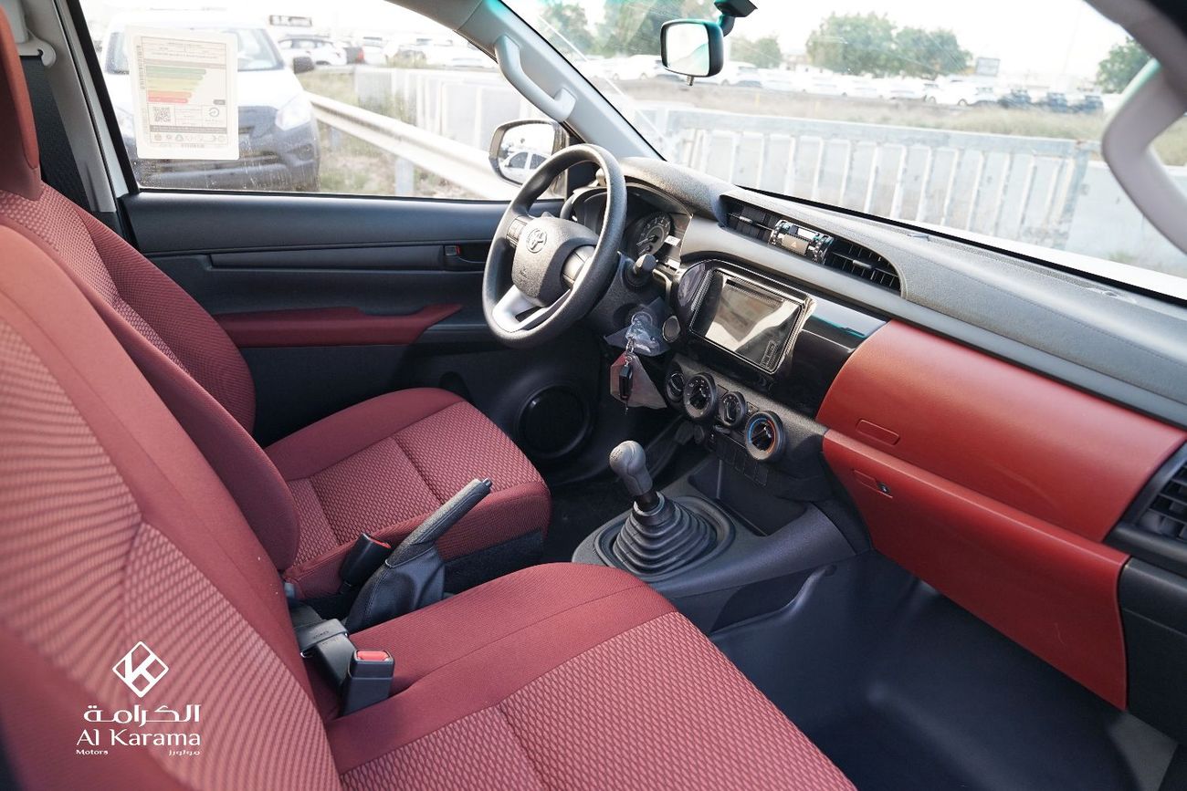 تويوتا هيلوكس 2.7L Manual Transmission - 4x4 Petrol Engine - Power Window - GCC Specs