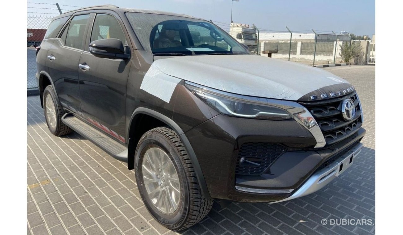 Toyota Fortuner 2.8L 4x4 HI 6AT DIESEL ADVENTURE AVAILAVLE IN COLORS FOR EXPORT ONLY