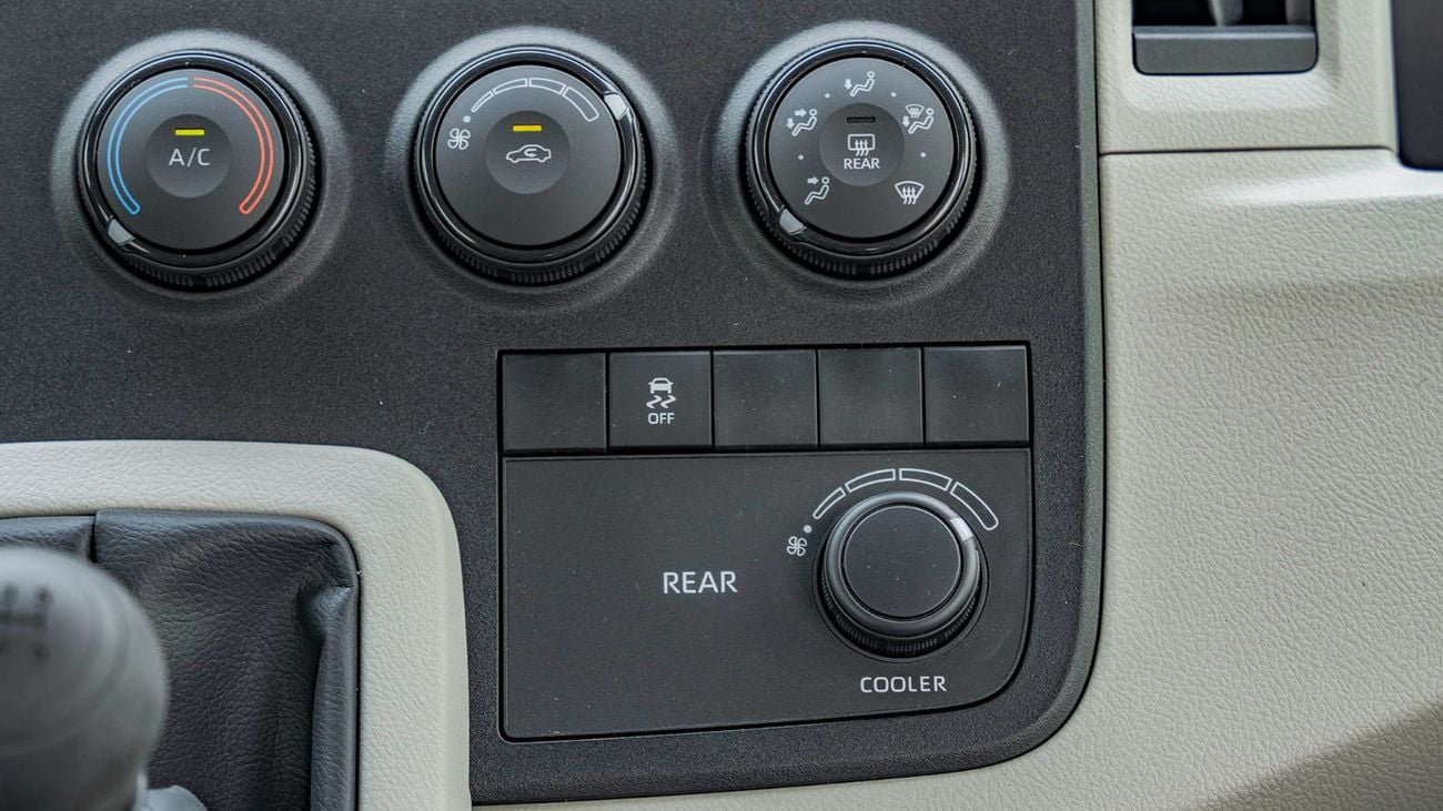 تويوتا هاياس DX 2026 Toyota Hiace DX 3.5L AT Petrol (13 Seat)