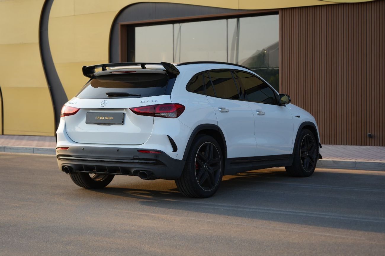 Mercedes Benz GLA 35 AMG 4MATIC