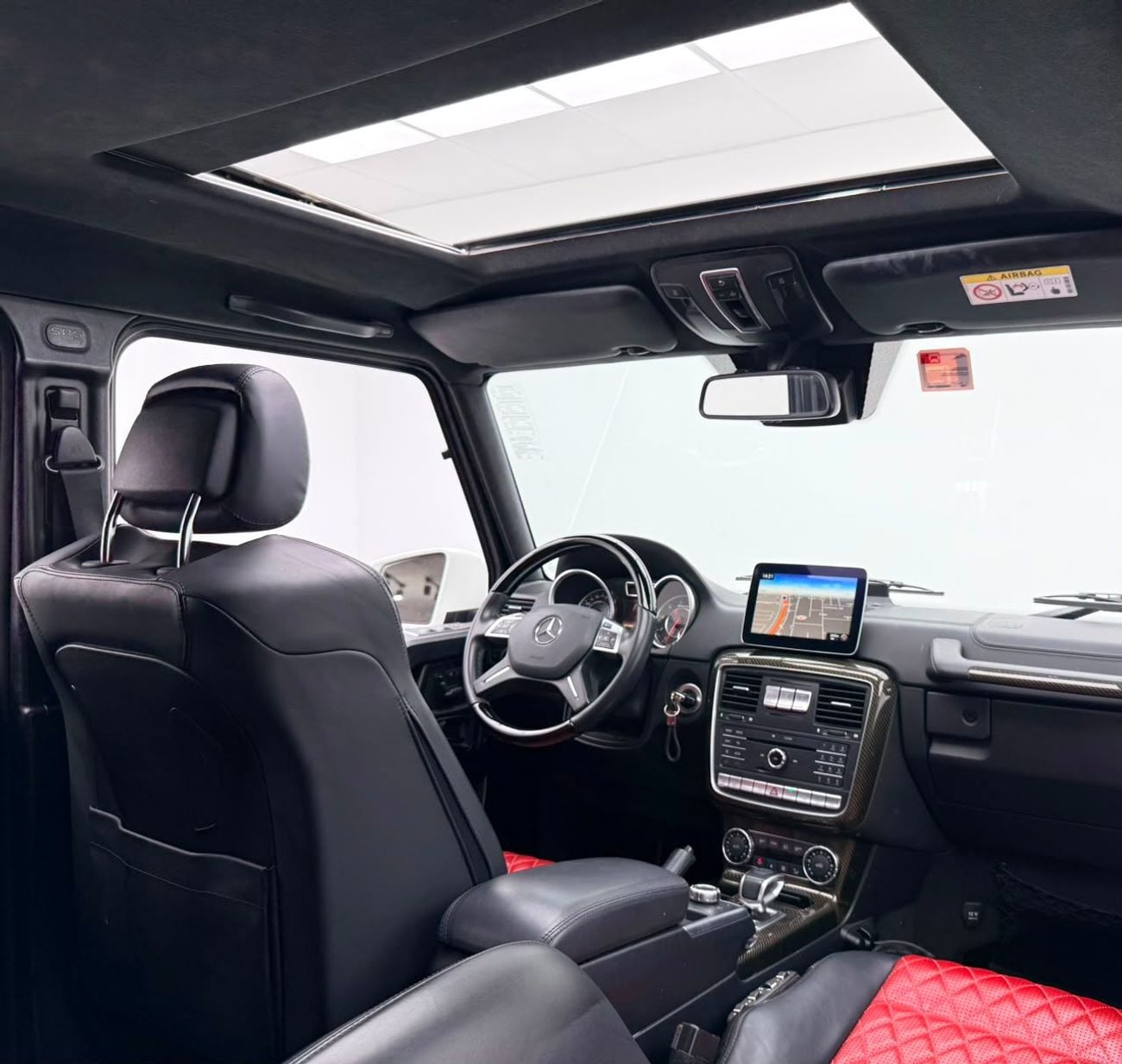 مرسيدس بنز G 63 AMG STD 2017 Mercedes Benz G63 AMG, Service History, Carbon Fiber Interior, Excellent Condition, GCC