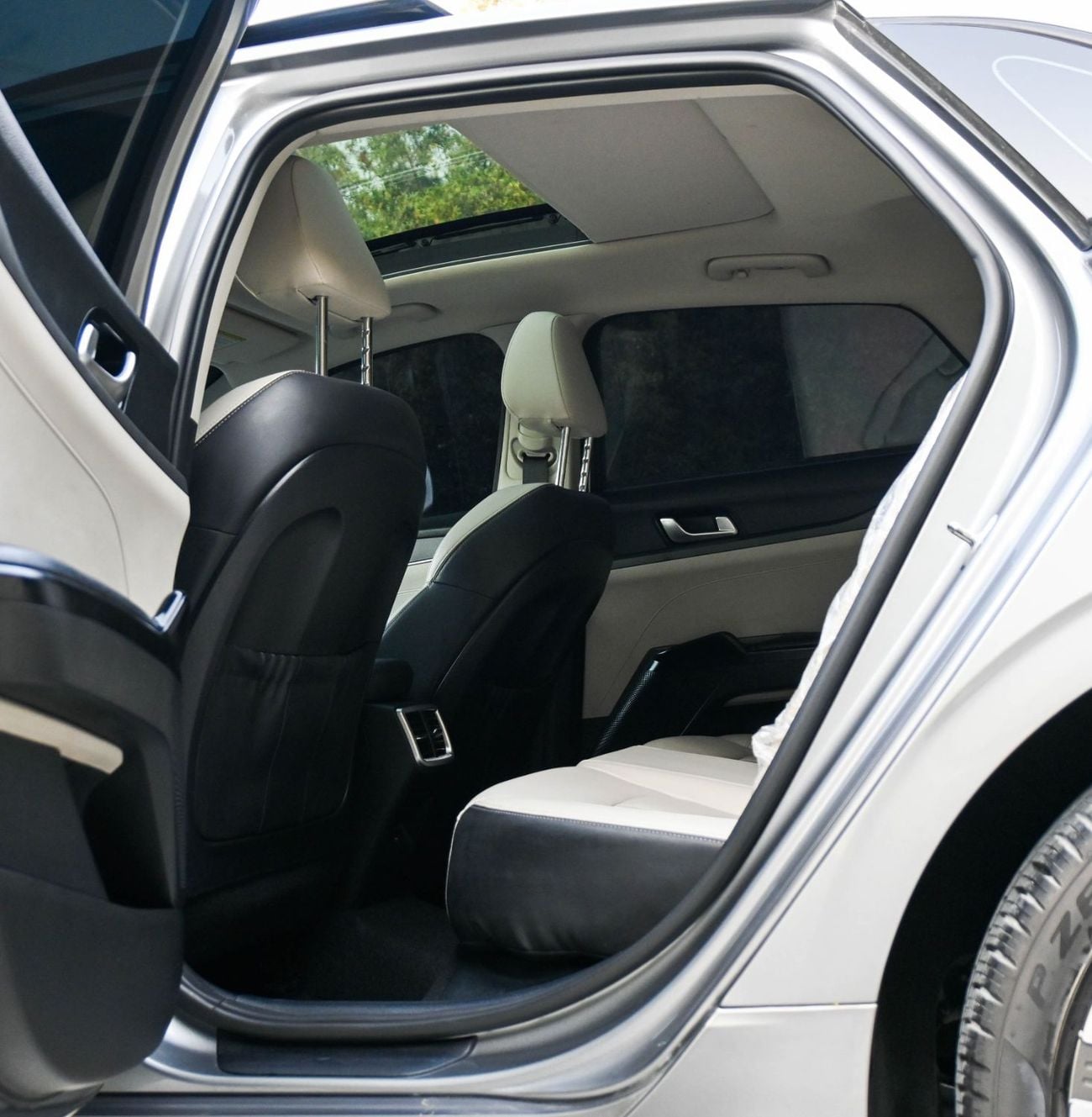 Kia K5 2.5L GDI EX Kia K5 2.5L, 2022 GCC, Full Option, Accident-Free Excellent Condition 1418 AED Monthly