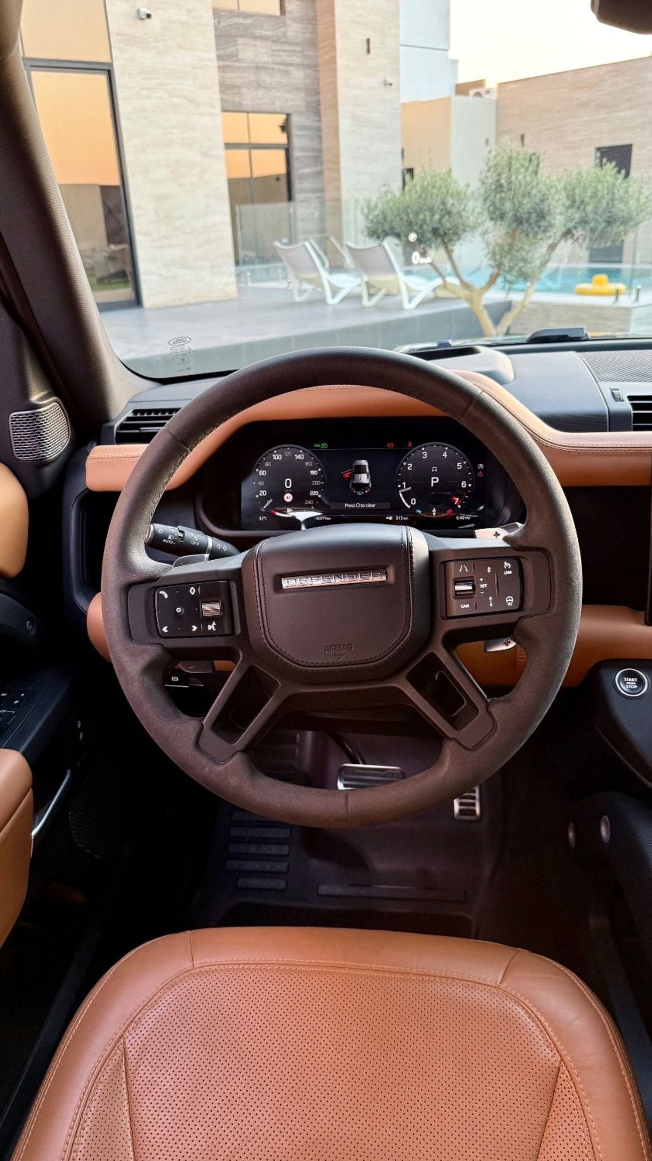 Land Rover Defender 110 X P525 5.0L