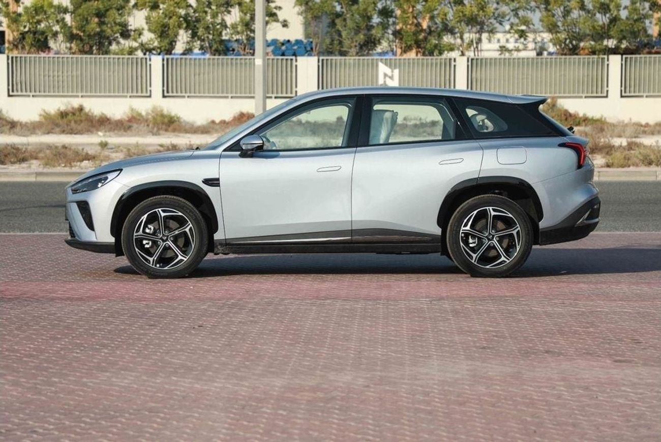 Neta L 2024 NETA L FLASH CHARGE EDITION 1.5 - Plug-in Hybrid - SILVER inside GREY | Export Price