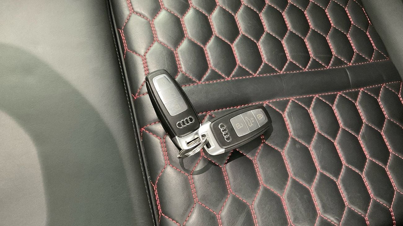 أودي RS3 TFSI quattro | شامل الضمان | 0 ﺪﻔﻋﺓ ﺃﻮﻟﻯ