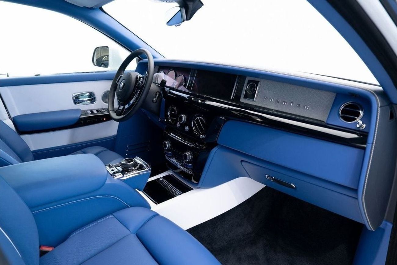 Rolls-Royce Phantom EWB 6.8L