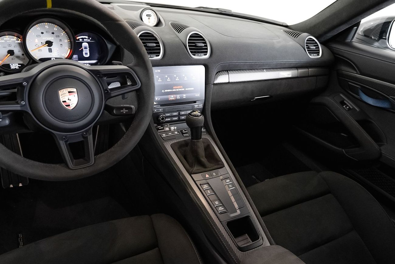 بورش كايمان 718 GT4 RS 4.0L (493 HP) A/T