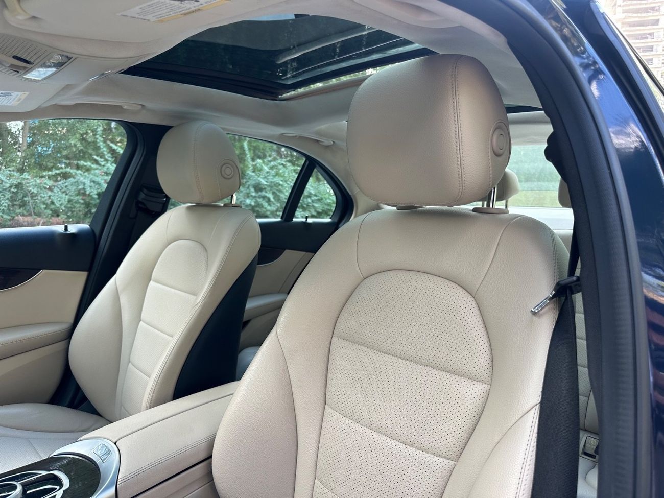 Mercedes-Benz C 300 Luxury 2.0L | 4- Cylinder 241 HP | 2018 | Full Option | Low Mileage | Luxury Sedan | Perfect Conditi