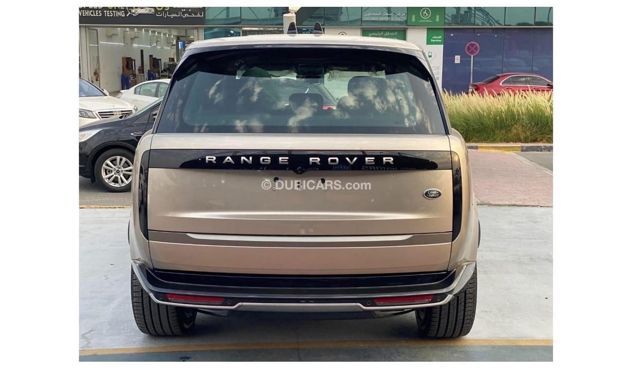Land Rover Range Rover GOLD COLOR GCC SPEC UNDER WARRANTY AND SERVICE