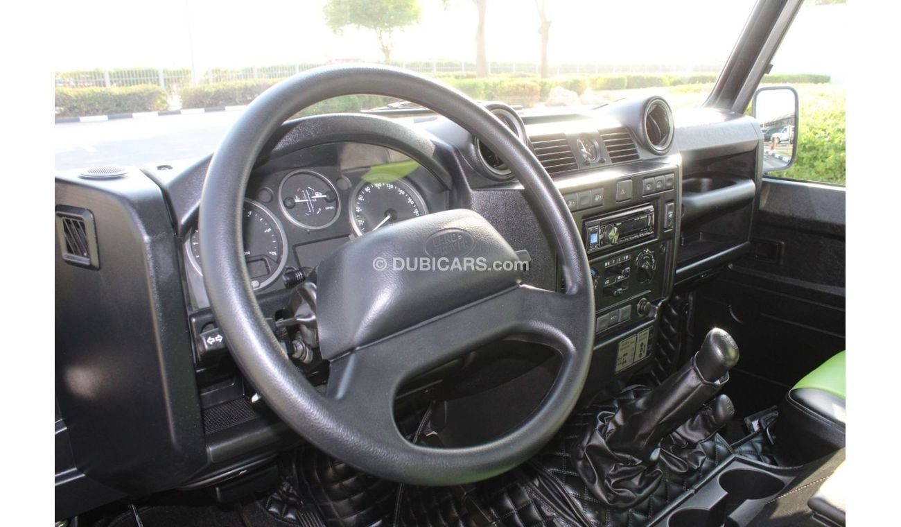 Land Rover Defender LAND ROVER DEFENDER 90 2014 GCC LOW MILEAGE IN MINT CONDITION