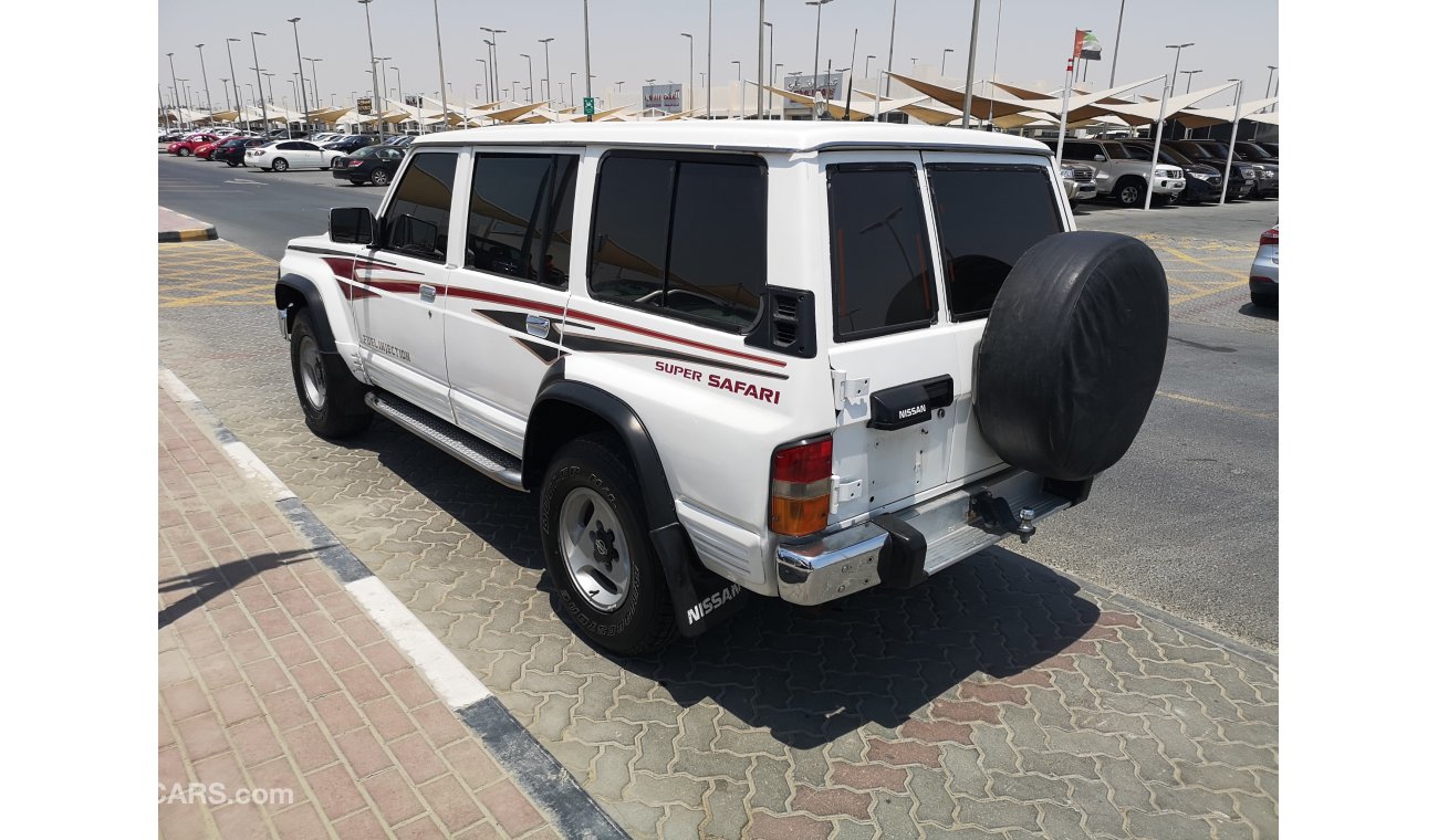 Nissan Patrol Super Safari