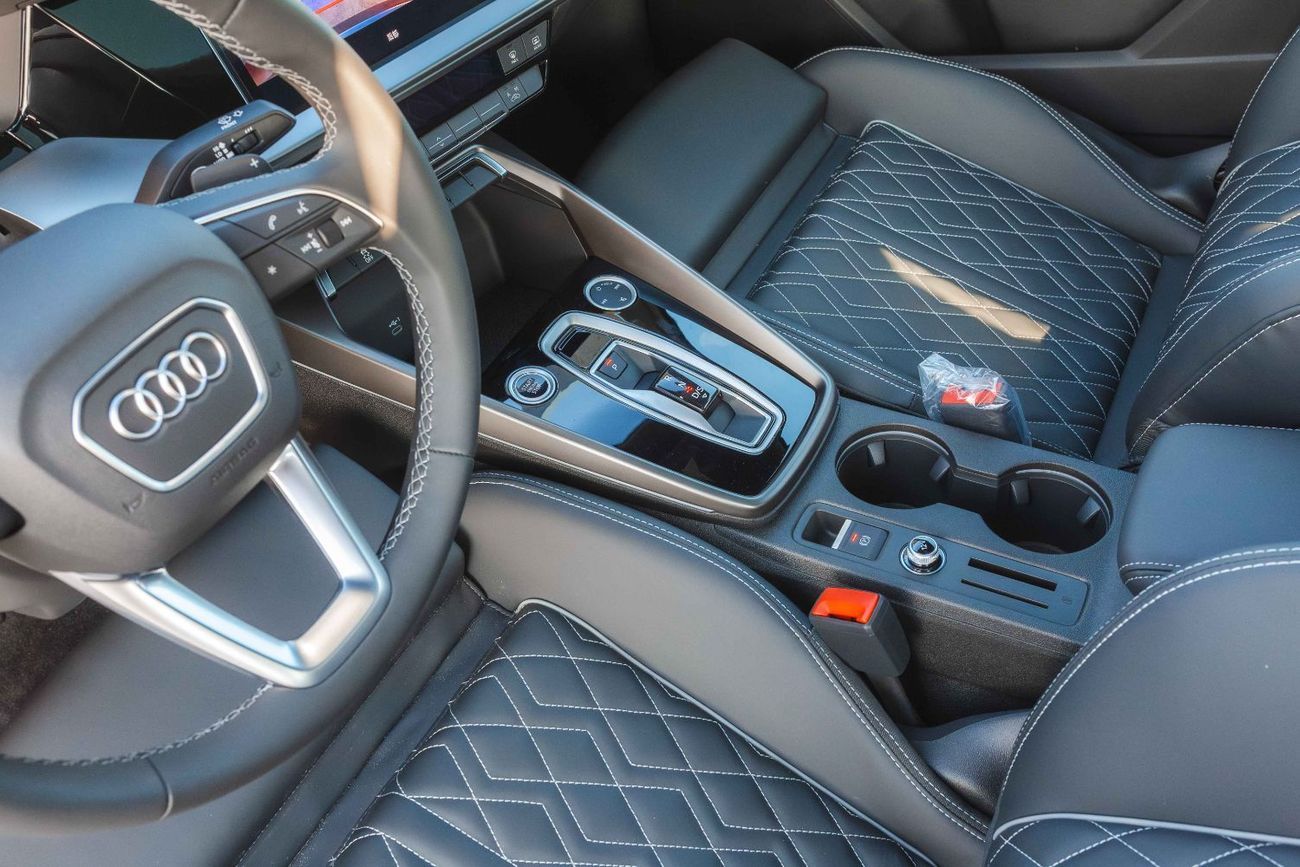 أودي A3 35 TFSI S-LINE Audi A3 1.5T 35 TFSI S-Tronic Sedan 2025 Grey (FOR EXPORT)