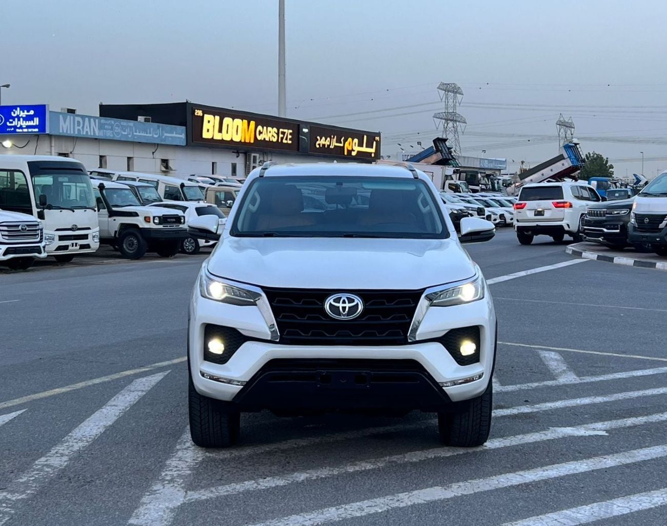 Toyota Fortuner 2023 Toyota Fortuner GX.R Full Option - V6 4.0L GCC - Rear Camera & Sensor - Leather Seat - 2 Key