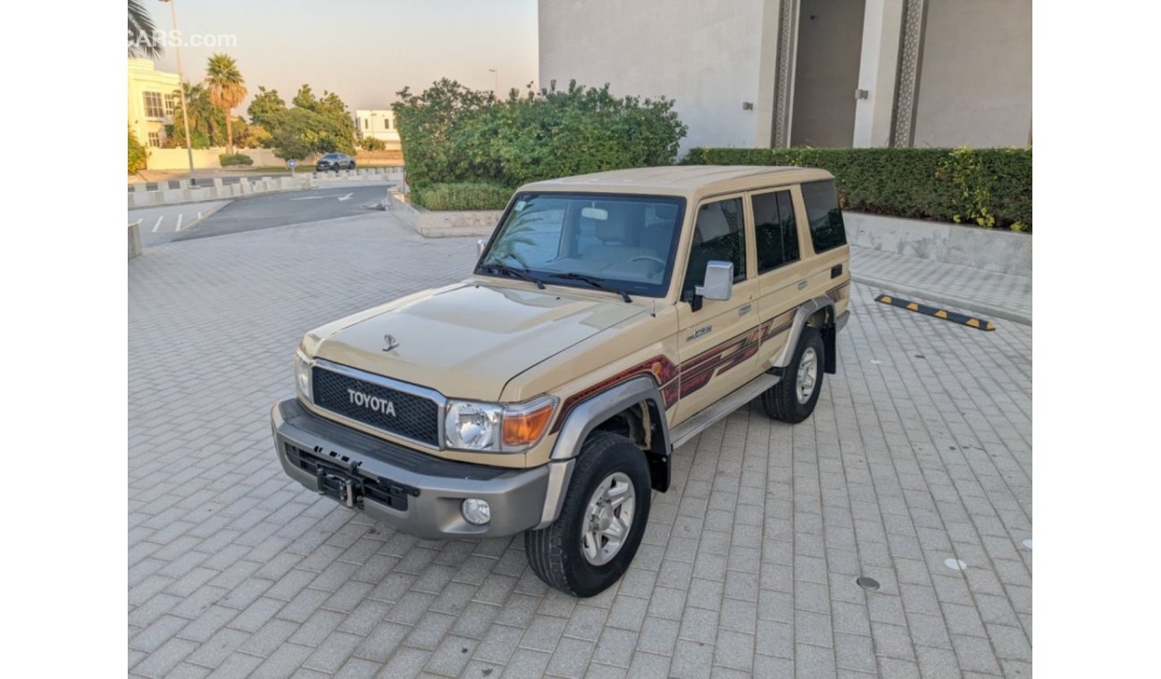 Toyota Land Cruiser Hard Top