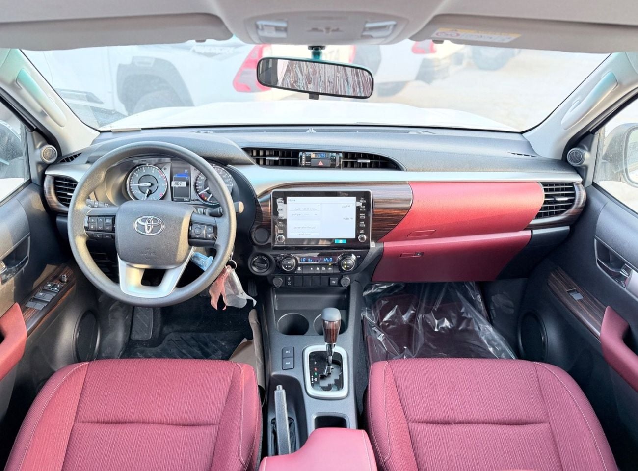 Toyota Hilux SGLX TOYOTA HILUX (GUN125) 2.4L Pick-up 4WD 4Doors