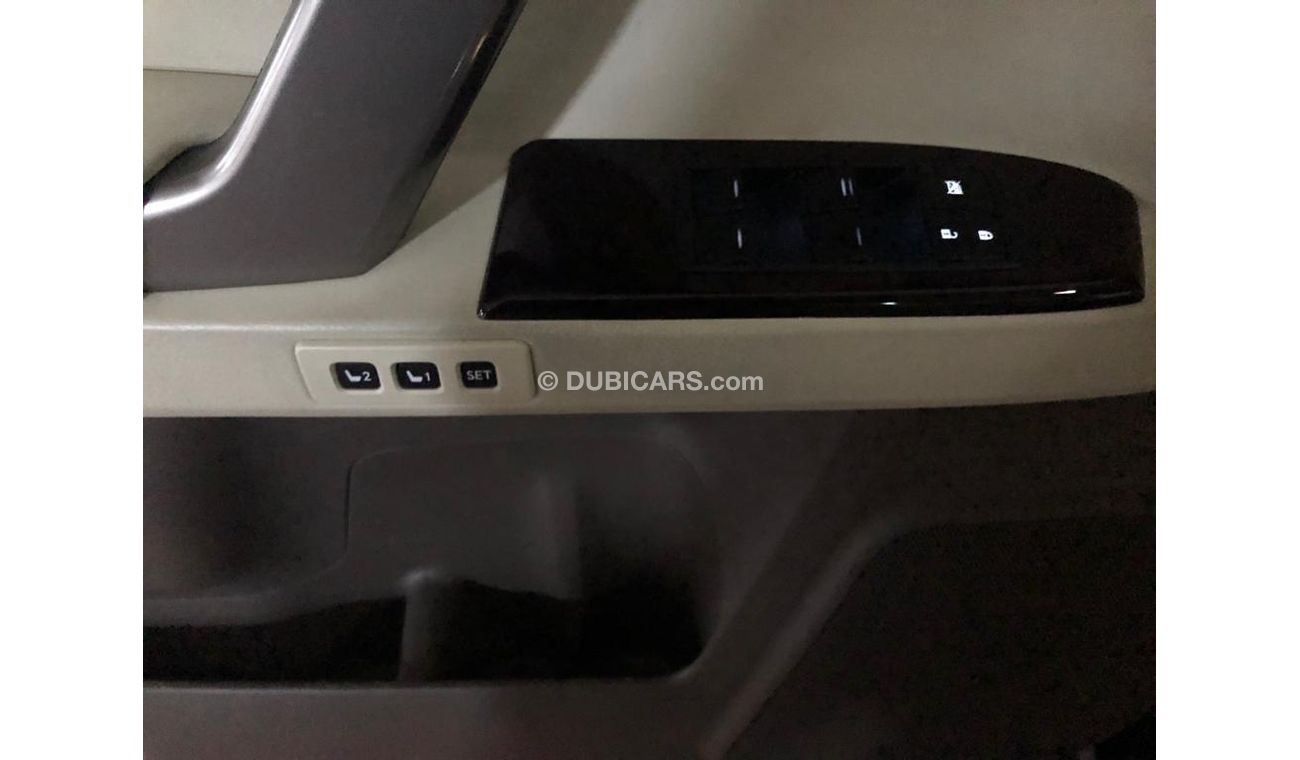 لكزس GX 460 1ST OWNER - FSH - AL FUTTAIM UNLIMITED WARRANTY TILL NOV 2019