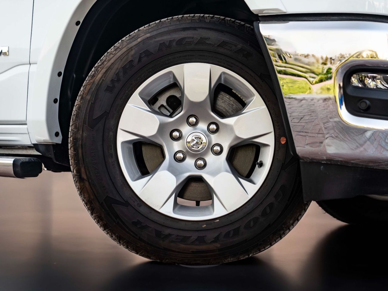 رام 1500 Bighorn Crew Cab 5.7L