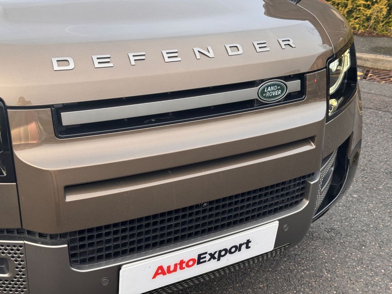 Land Rover Defender 130 D350 Diesel Mild Hybrid X-Dynamic HSE RIGHT HAND DRIVE