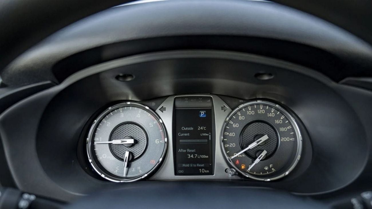Toyota Hilux GL HILUX 2.4L AT
