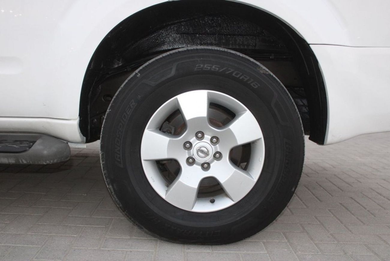 Nissan Pathfinder SE Mid Nissan Pathfinder 2015 in excellent condition, without accidents