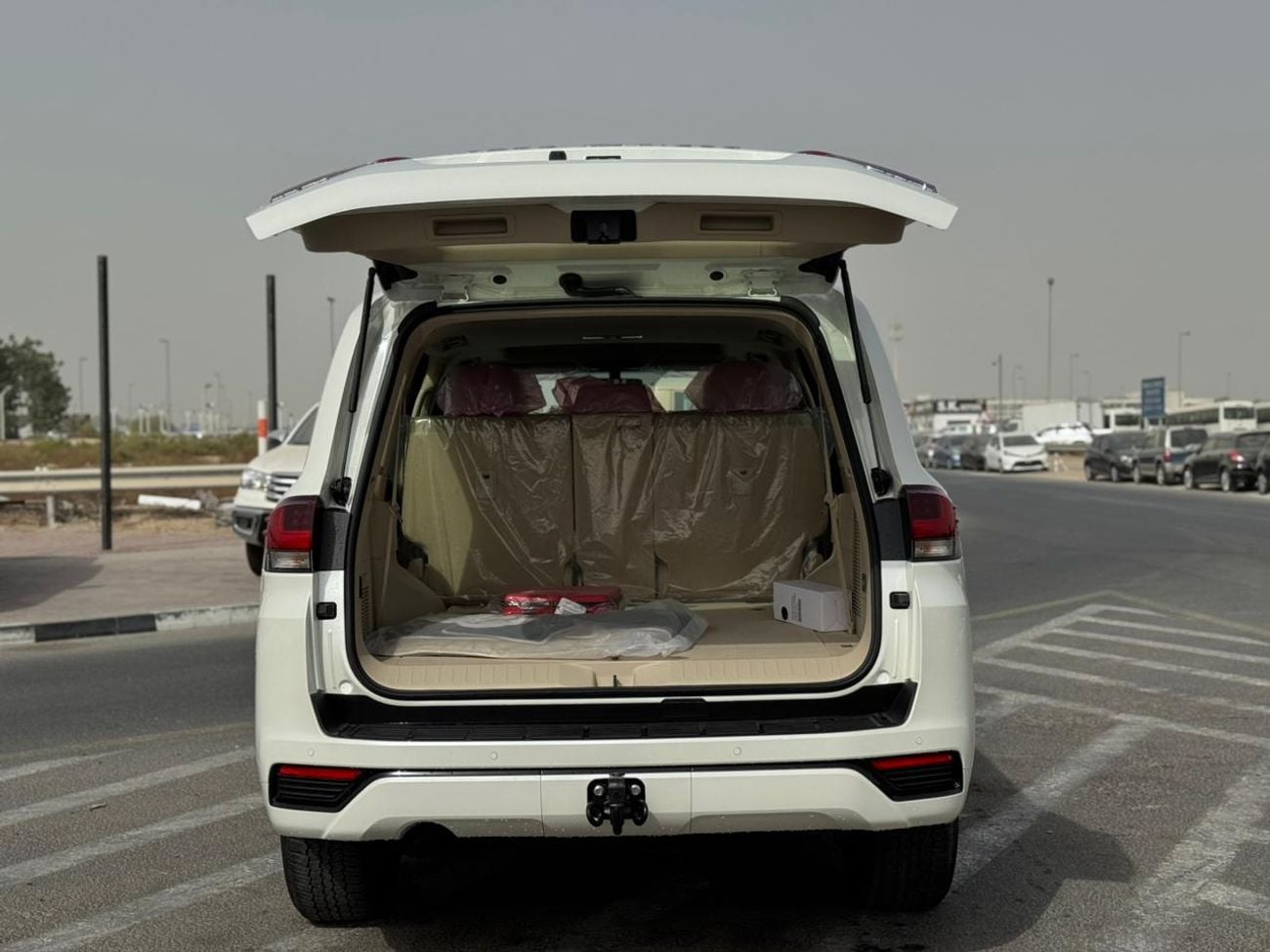 Toyota Land Cruiser Toyota Land Cruiser GXR 3.5 2026 basic with sunroof Saudi