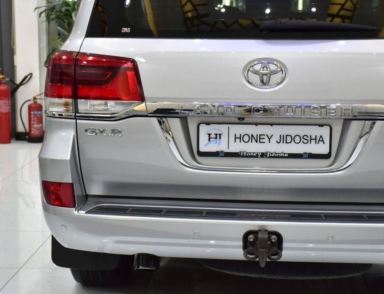 تويوتا لاند كروزر EXCELLENT DEAL for our Toyota Land Cruiser GXR ( 2016 Model ) in Silver Color GCC Specs