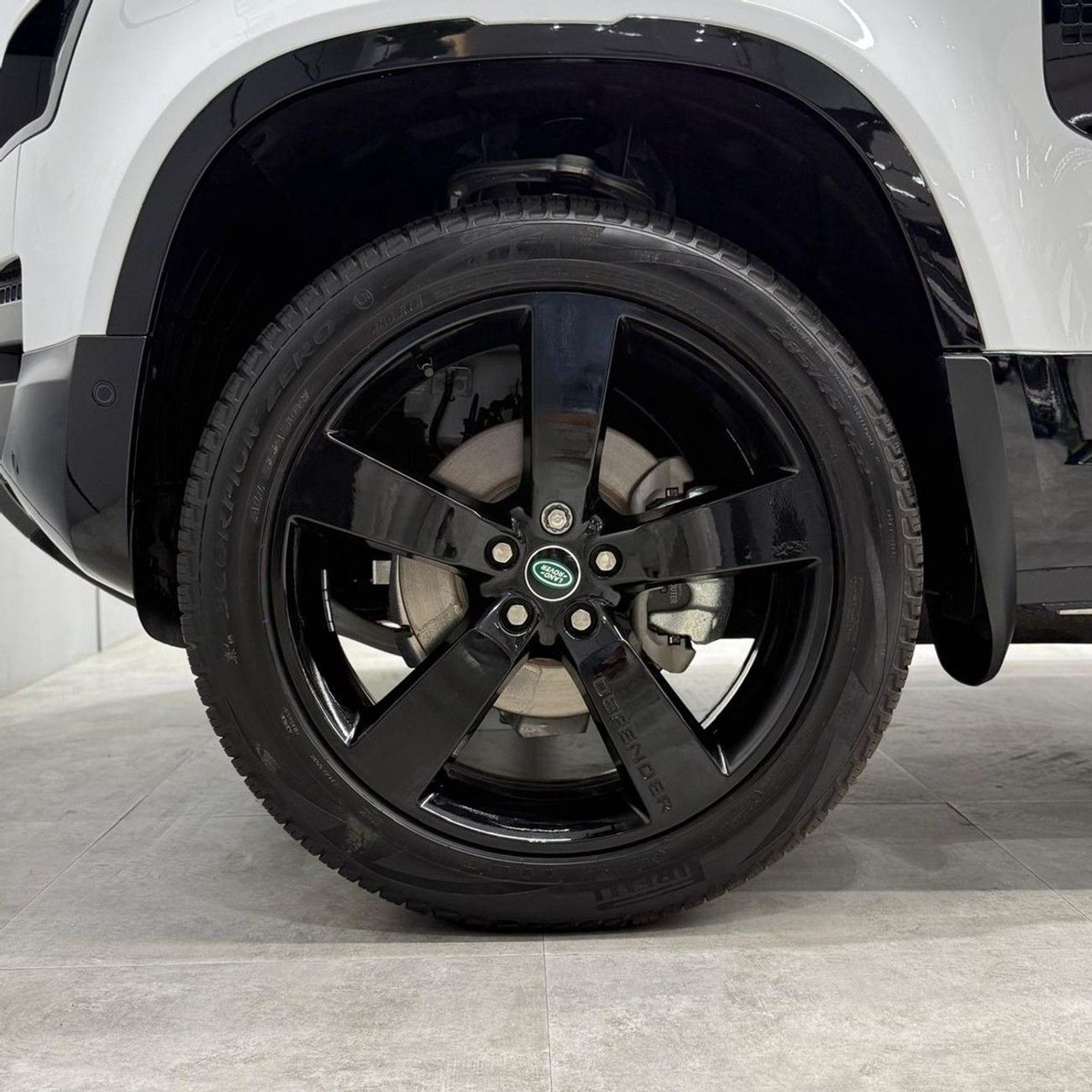 Land Rover Defender P300 Land Rover Defender 110 2026 GCC specs