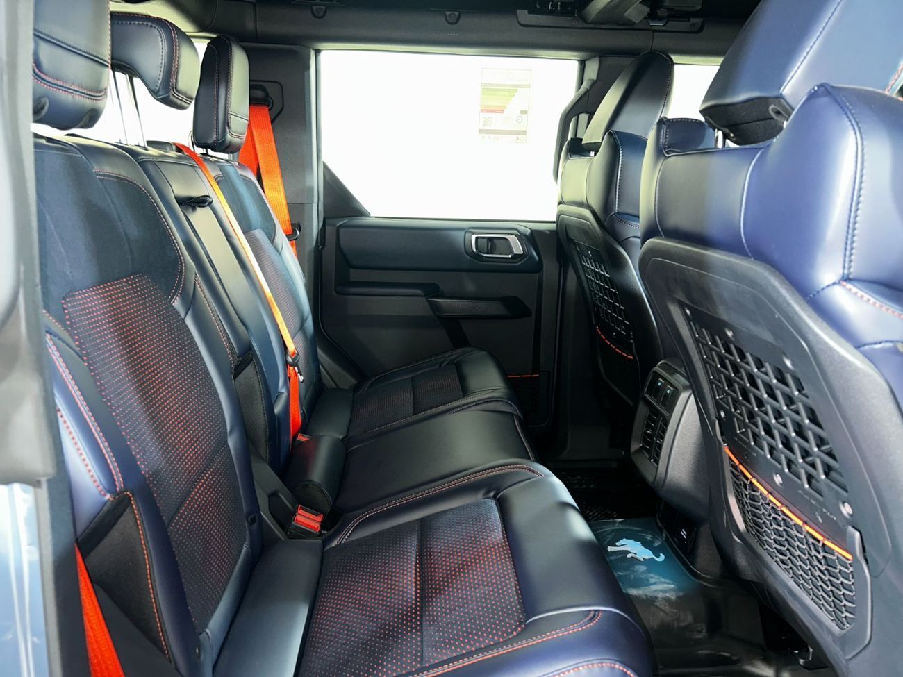 Ford Bronco Raptor B4D4925 BRONCO 4 DOORS RAPTOR 3.0L V6 ECOBOOST W/ ORANGE SBELTS BLACK/BLUE LTHR SSQTCH