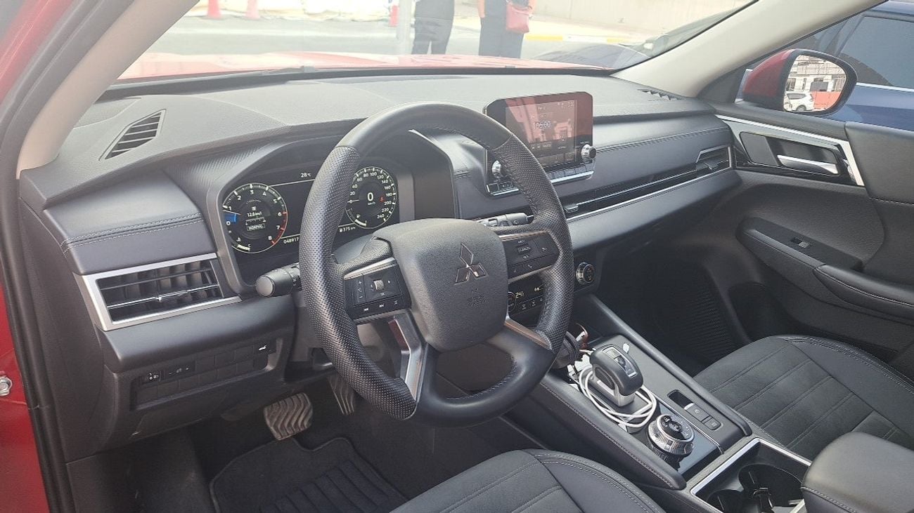 ميتسوبيشي آوتلاندر H/L SYNTHETIC LEATHER SEATS WITH SUNROOF 2.5 | بدون دفعة مقدمة | اختبار القيادة في المنزل