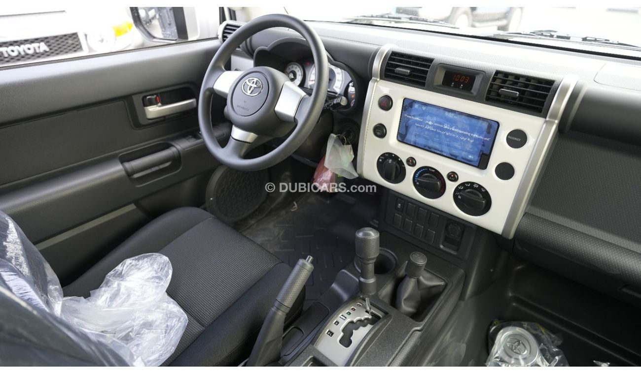 Toyota FJ Cruiser TOYOTA FJ CRUSIER 4WD 4.0L 2023 BASIC