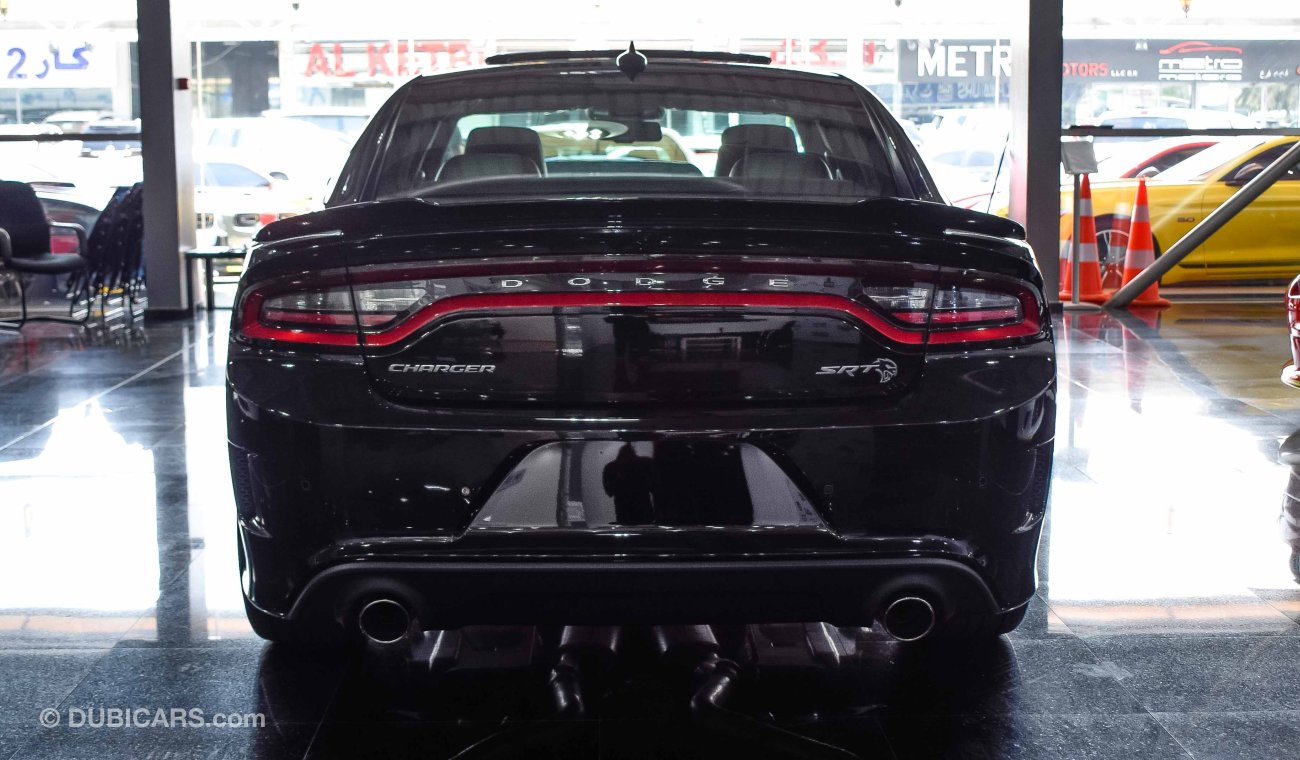 Dodge Charger 2019 Hellcat, 6.2 Supercharged HEMI, V8 707hp GCC, 0km w/ 3Yrs or 100,000km Warranty