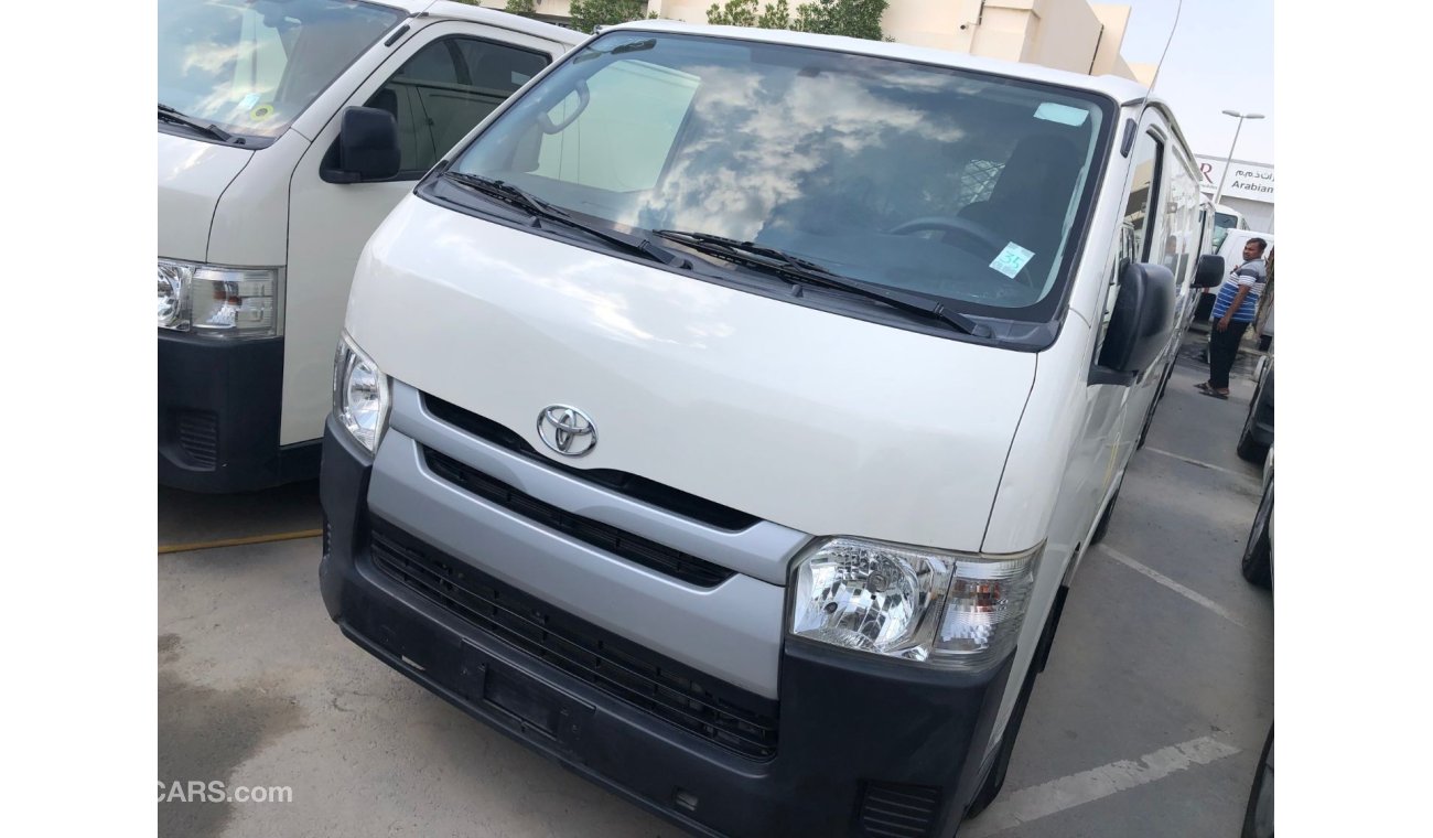 تويوتا هاياس Toyota Hiace Van, model:2015. Excellent condition